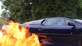 Siêu xế Jaguar XJ220 trình diễn drift đốt cháy cả lốp xe