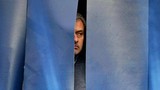 Ảnh chế: HLV Mourinho trốn biệt sau thất bại trước Man City