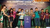 Cận cảnh chiếc cúp UEFA Champions League xuất hiện tại Hà Nội