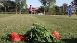 ĐTQG Việt Nam mua rau sạch ủng hộ người nông dân