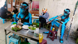 Người Na'vi trong Avatar đến đường phố Việt Nam khiến netizen cười bò