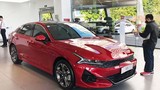 Kia K5 giảm 25 triệu tại đại lý, kỳ vọng "vượt mặt" Toyota Camry