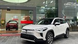 Toyota Corolla Cross 2024 "bằng xương, bằng thịt" từ 820 triệu tại đại lý