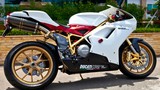 Ducati mạ vàng 24K đẹp long lanh đầu tiên ở Việt Nam