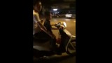 Video: Bé trai lái xe tay ga chở bố trên đường phố