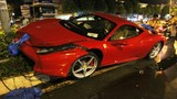 Siêu xe Ferrari 15 tỷ gặp nạn nát đầu ở Sài Gòn