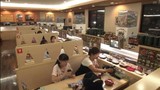 Xem cách vận hành một nhà hàng sushi băng chuyền ở Nhật