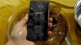 Chuyện gì xảy ra nếu đông đá Galaxy Note 7 trong CocaCola?