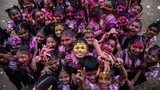 Rộn ràng lễ hội màu sắc Holi của đạo Hindu