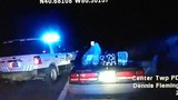 Nữ trộm hung hăng cướp xe của cảnh sát tẩu thoát
