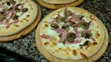 Sự thật “ngã ngửa” về pizza cấp đông 6 tháng dân tình đua nhau mua