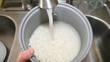 Vo gạo trong nồi và 9 sai lầm khiến nồi cơm điện mới mua đã hỏng 