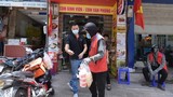 Hàng quán chỉ bán mang về, thu nhập của shipper Hà Nội cao kỷ lục