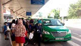 Taxi sân bay Tân Sơn Nhất làm hành khách khốn khổ