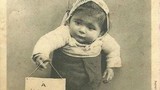Loạt bưu thiếp "bán trẻ em" lạ lùng ở nước Pháp thế kỷ trước