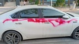 Nhiều ôtô bị xịt sơn khi đỗ trong khu đô thị ở Hà Nội