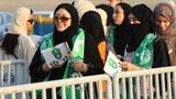 Phụ nữ Saudi Arabia lần đầu tiên được phép xem bóng đá trong đời