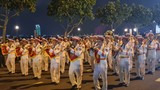 Đà Nẵng: Dòng người ken cứng xem biểu diễn nhạc kèn diễu hành trên phố