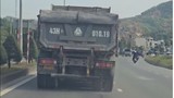 Đà Nẵng: Xe chở cát ướt hoạt động rầm rộ, đủ “chiêu” trốn CSGT