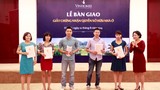 Vinhomes bàn giao hàng trăm sổ đỏ đợt hai cho khách hàng