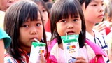 Vinamilk tiên phong mang chương trình sữa học đường đến với trẻ em Đắk Nông