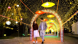 “Con đường ánh sáng” ấn tượng nhất miền Bắc hút du khách về Hạ Long
