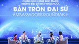 Dương Tử Quỳnh thảo luận bàn tròn với các “Đại sứ nhỏ” Vinschoo trong chiến dịch 3500Live