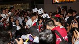 Hình ảnh Ánh Viên bị “bủa vây” ở sân bay Tân Sơn Nhất