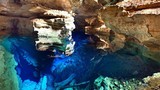 Tò mò hồ hang động vô hình huyền bí ở Brazil