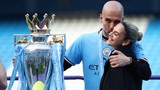 Hai “gái rượu” của thuyền trưởng đội ăn ba Man City