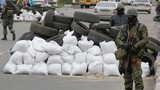 Lực lượng vũ trang “lạ” lập chốt chặn ở Sloviansk, Ukraine