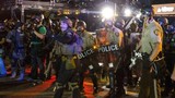 Cảnh sát Mỹ vũ trang tận răng đối phó biểu tình Ferguson