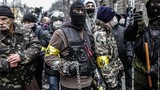 Nhà báo Mỹ: Phương Tây ngó lơ vi phạm của Kiev