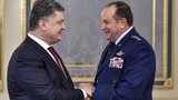 Ông Poroshenko: “Quân đội vững mạnh sẽ ngăn thảm kịch ở Donbas”