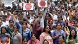 Ấn Độ: Hiếp dâm tập thể thiếu nữ tại trụ sở chính quyền