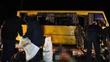 Đông Ukraine: Xe buýt trúng pháo, 11 người thiệt mạng
