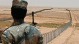 Lo sợ IS, Ả Rập Saudi xây tường biên giới dài 1.000 km