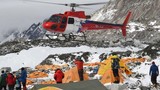 Chùm ảnh cứu hộ trên núi Everest sau động đất Nepal