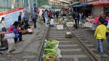Giỡn mặt với tử thần, chợ đường tàu ở Trung Quốc