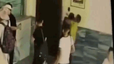 Video: Cãi nhau, người đàn ông đánh bạn gái bất tỉnh rồi bỏ đi
