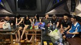 26 người bay lắc trong quán karaoke