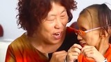 Bé gái mắc bệnh lạ dẫn đến "gương mặt bà ngoại" 80 tuổi