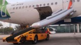 Video: Hai máy bay va nhau tại sân bay Nội Bài