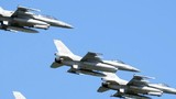 Hé lộ lý do tiêm kích F-16 chưa thể xuất hiện trên bầu trời Ukraine