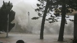 Đổ bộ vào Hong Kong, bão Mangkhut có sức gió trên 200km/h