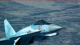 Video khoảnh khắc tiêm kích Nga áp sát, bắn pháo sáng làm hỏng UAV Mỹ