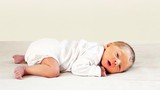 Vì sao trẻ nhỏ thích nằm ngủ sấp mặt?