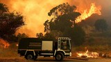 Lính cứu hỏa Italy "châm lửa đốt nhà" để kiếm thêm thu nhập