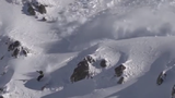 Video: Nghẹt thở cảnh tháo chạy khỏi tuyết lở ầm ầm sau lưng