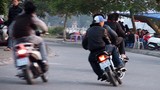 Video: Đôi nam nữ đi xe lạng lách, thách thức cảnh sát bị phạt 7,3 triệu đồng